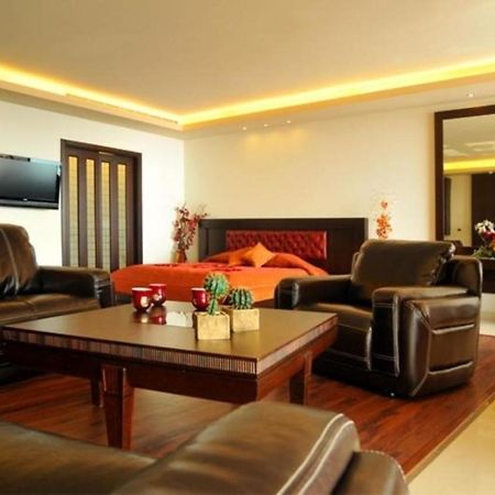 Hollywood Inn Boutique Hotel Jounieh Esterno foto