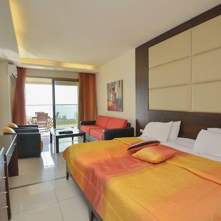 Hollywood Inn Boutique Hotel Jounieh Esterno foto