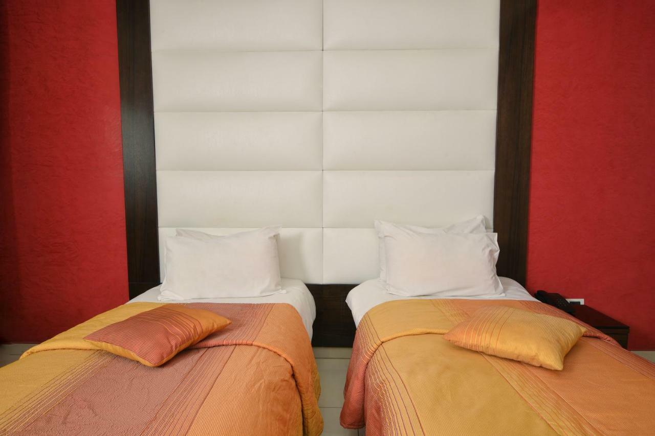 Hollywood Inn Boutique Hotel Jounieh Esterno foto