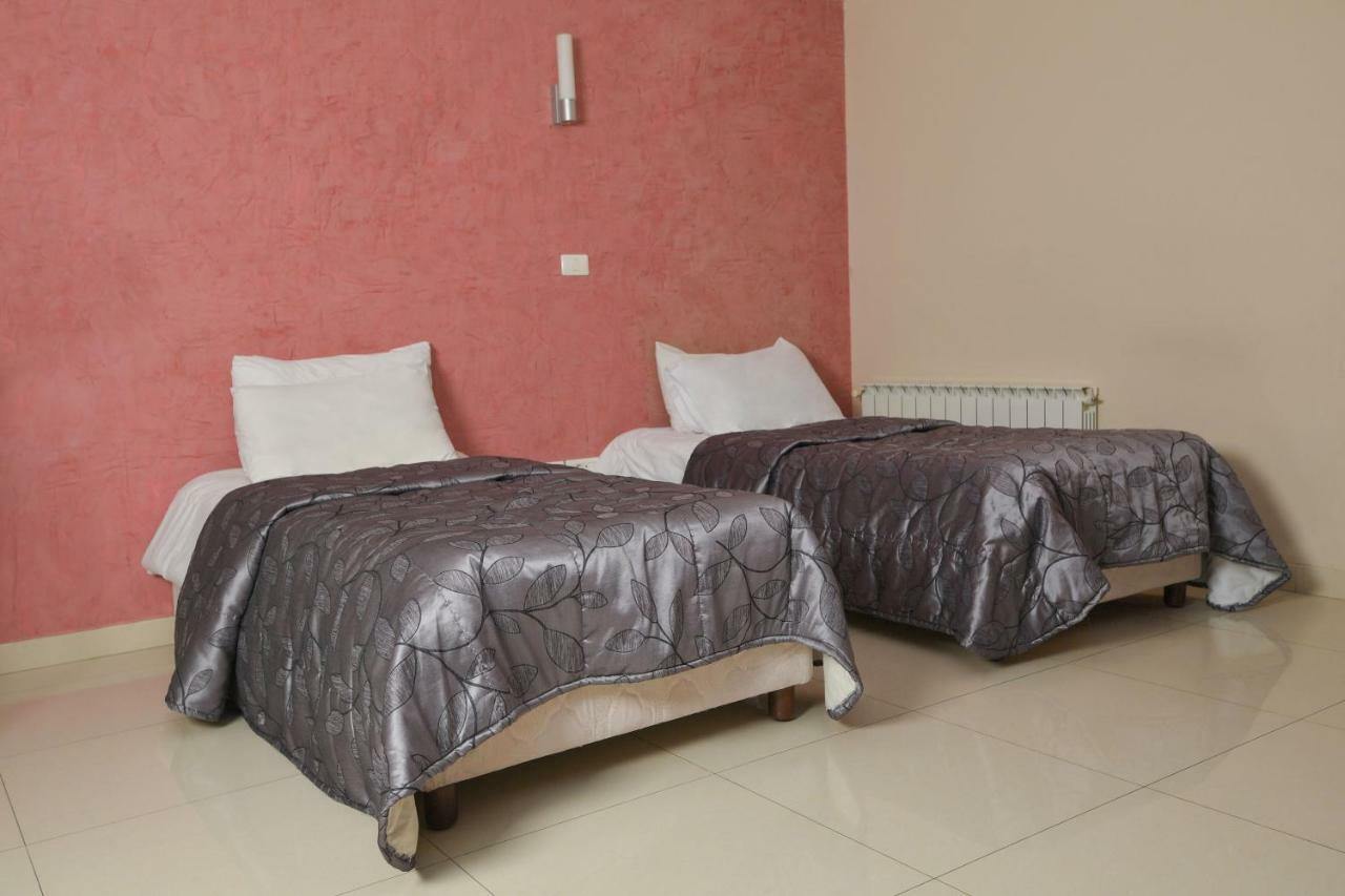 Hollywood Inn Boutique Hotel Jounieh Esterno foto