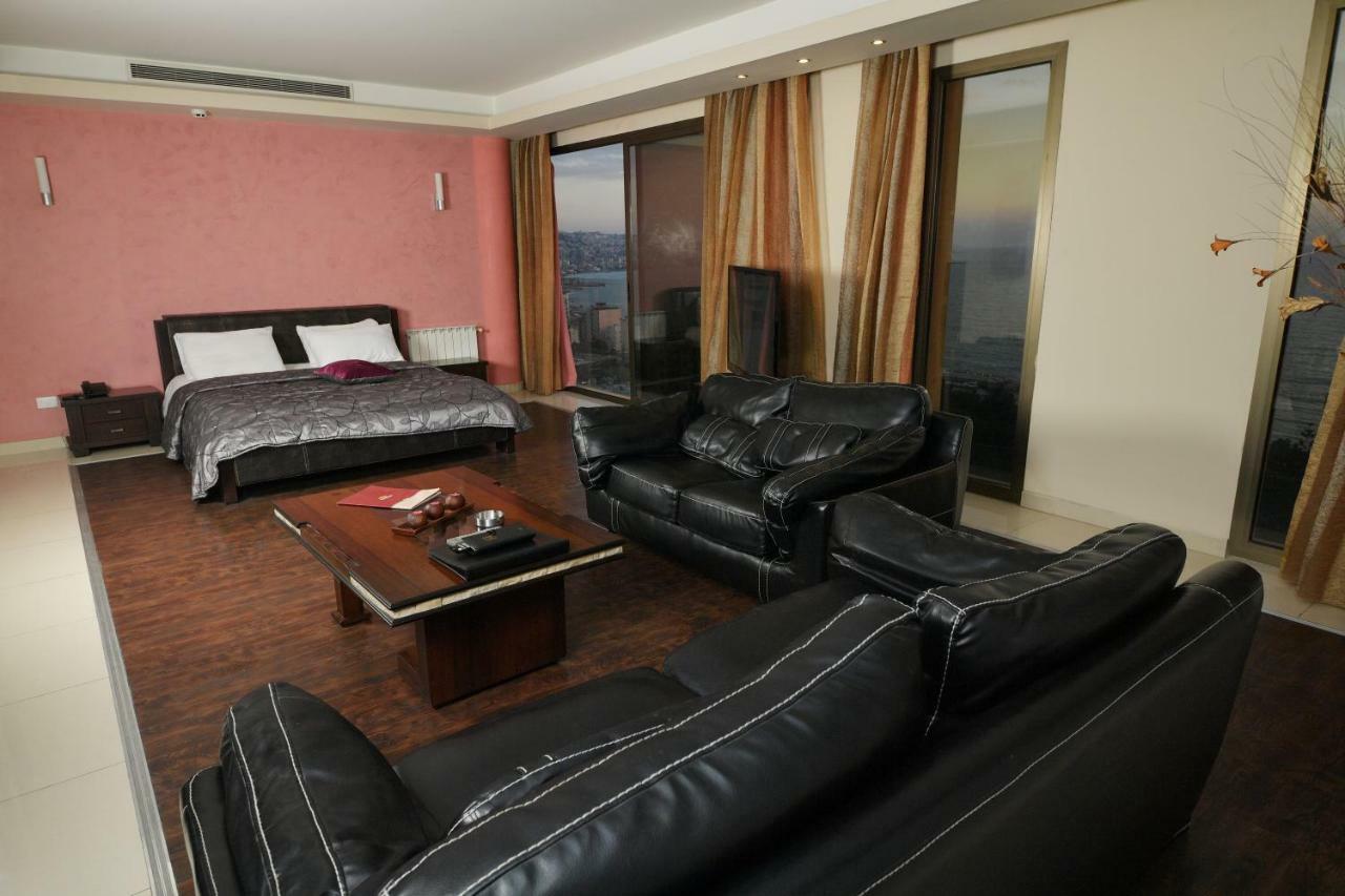 Hollywood Inn Boutique Hotel Jounieh Esterno foto