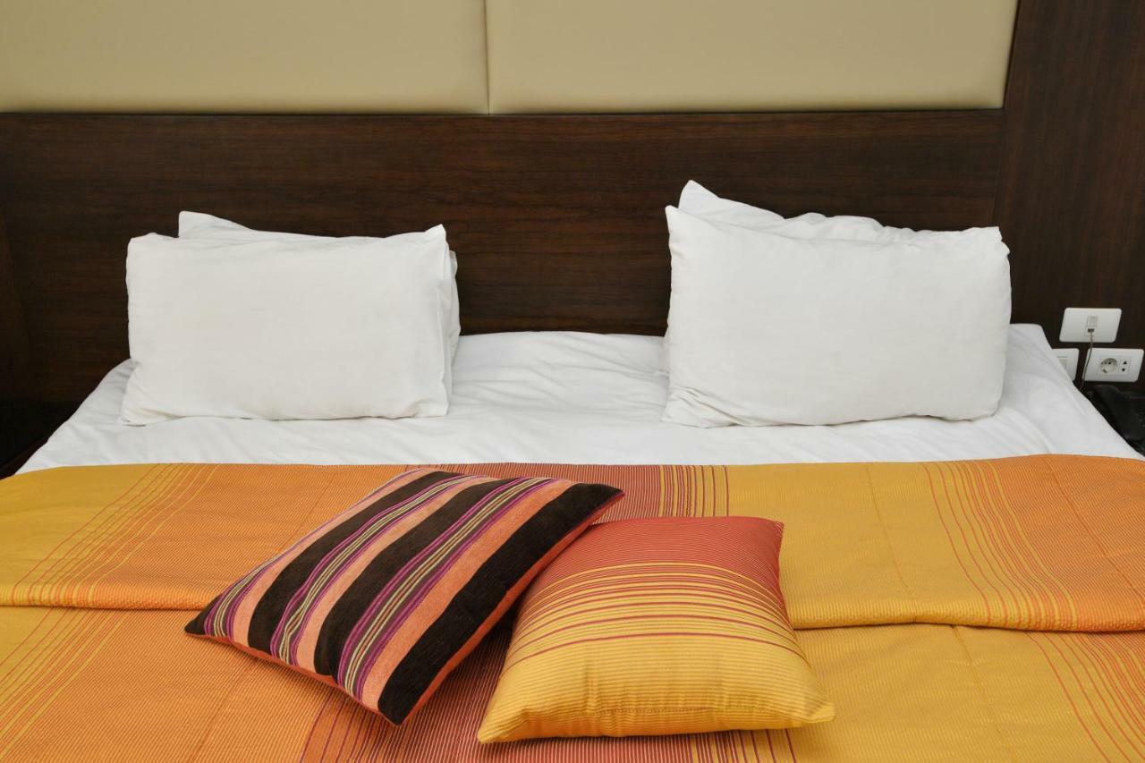 Hollywood Inn Boutique Hotel Jounieh Esterno foto